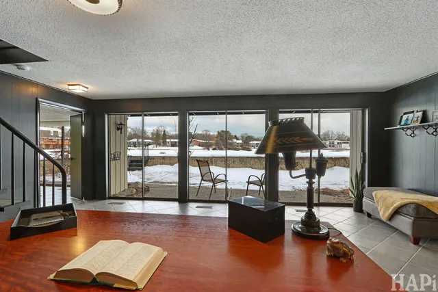 $799,000 | 1285 Montgomery Drive, Deerfield, IL 60015