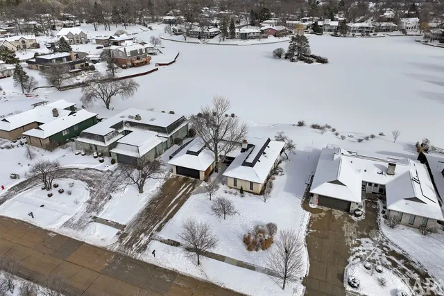 $799,000 | 1285 Montgomery Drive, Deerfield, IL 60015