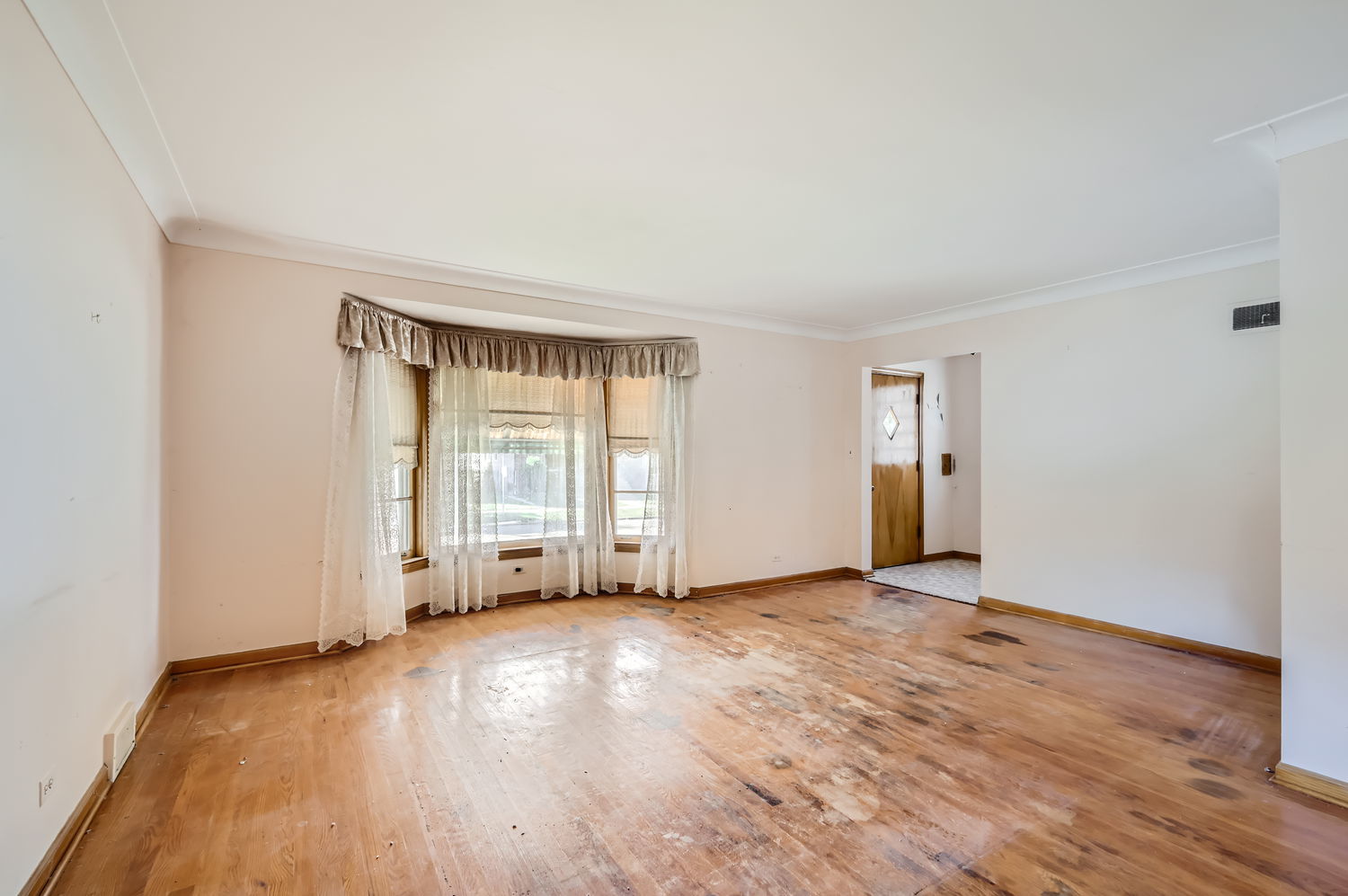 2345 North Rutherford Avenue Chicago, IL 60707 - Photo 8 of 28 Gallery Image 8