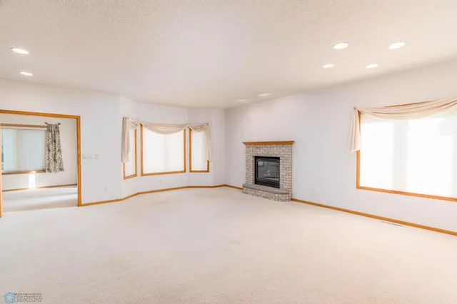 $331,200 | 318 44th Avenue South, Moorhead, MN 56560