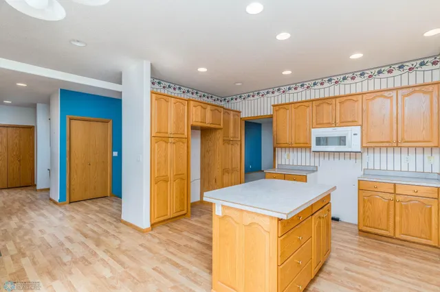 $331,200 | 318 44th Avenue South, Moorhead, MN 56560