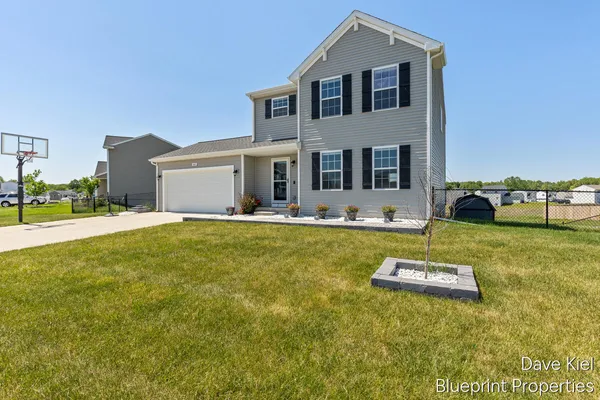 $399,000 | 445 Oak View Drive, Middleville, MI 49333