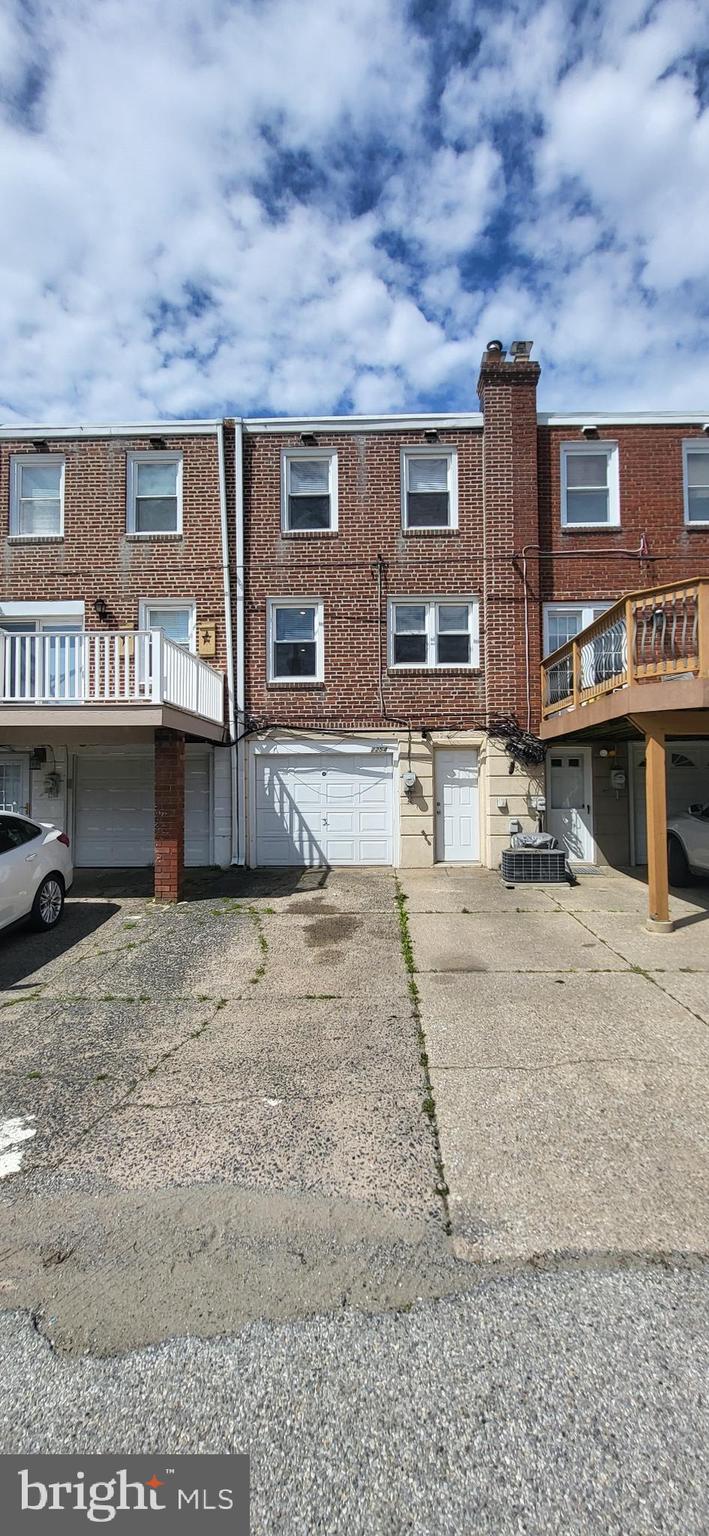 2254 Dermond Avenue Upper Darby, PA 19082 - Photo 12 of 17