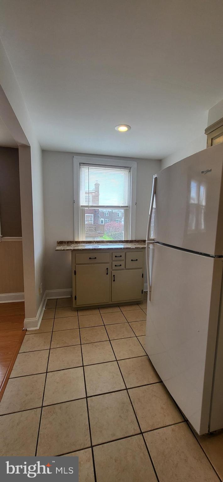 2254 Dermond Avenue Upper Darby, PA 19082 - Photo 6 of 17