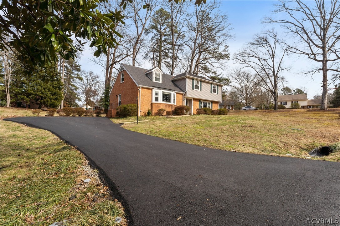 8600 Burgundy Road Richmond, VA 23235 - Photo 32 of 32 Freshly paved driveway. New 10'x14' detached shed can convey.