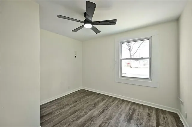 $329,900 | 116 Southwest Noel Street, Lee's Summit, MO 64063