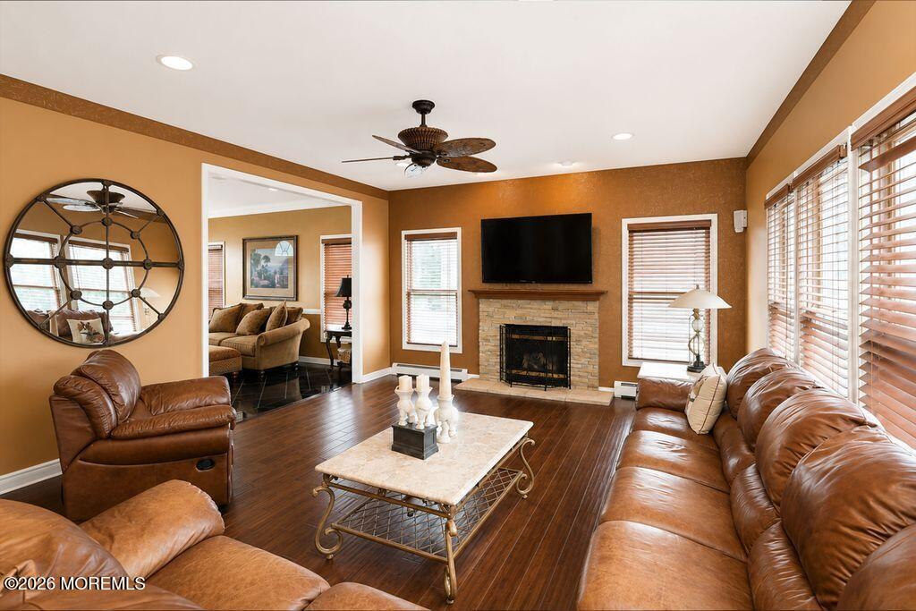 19 Bloomfield Road Manalapan, NJ 07726 - Photo 9 of 47 BLOOMFIELD FAM RM 3