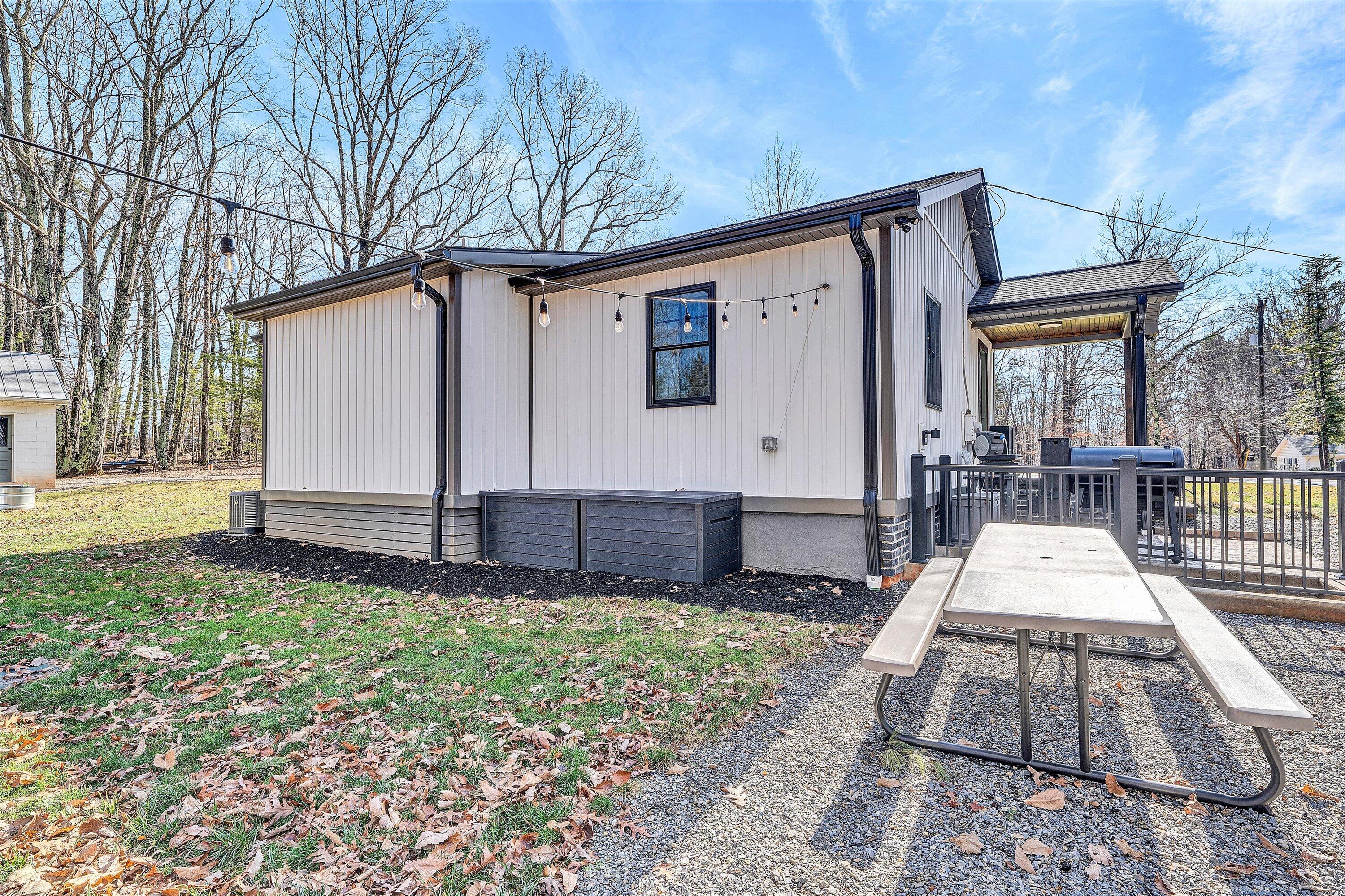 1990 Edwardsville Road Hardy, VA 24101 - Photo 32 of 45 a view of a back yard of the house