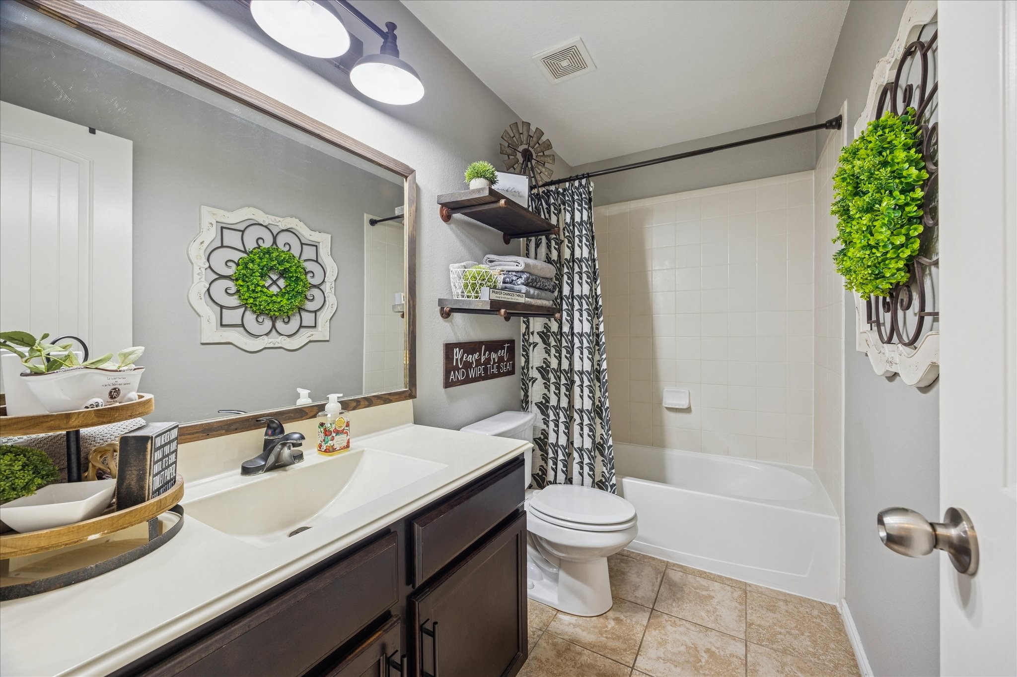 9710 Golden Cypress Drive Rosharon, TX 77583 - Photo 21 of 32