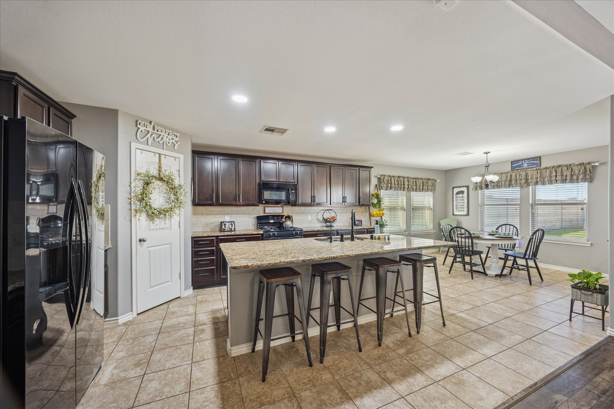 9710 Golden Cypress Drive Rosharon, TX 77583 - Photo 10 of 32