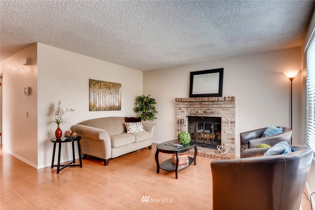30155 3rd Place Southwest Federal Way, WA 98023 - Photo 2 of 25 Gallery Image 2