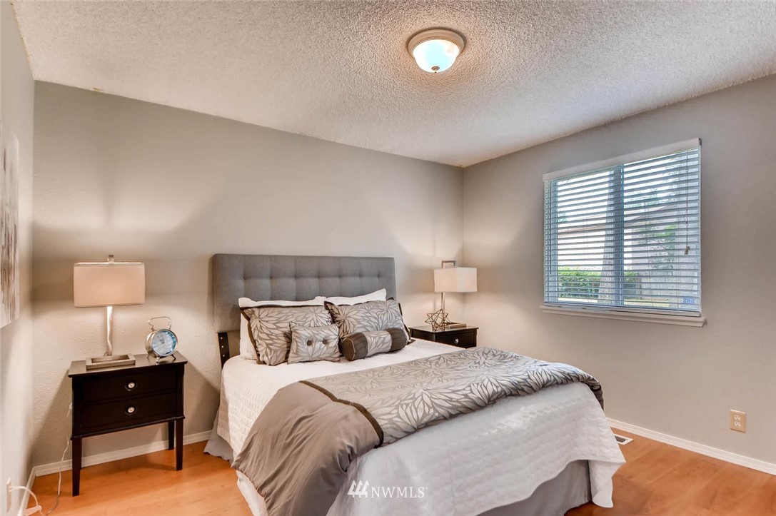 30155 3rd Place Southwest Federal Way, WA 98023 - Photo 11 of 25 Gallery Image 11
