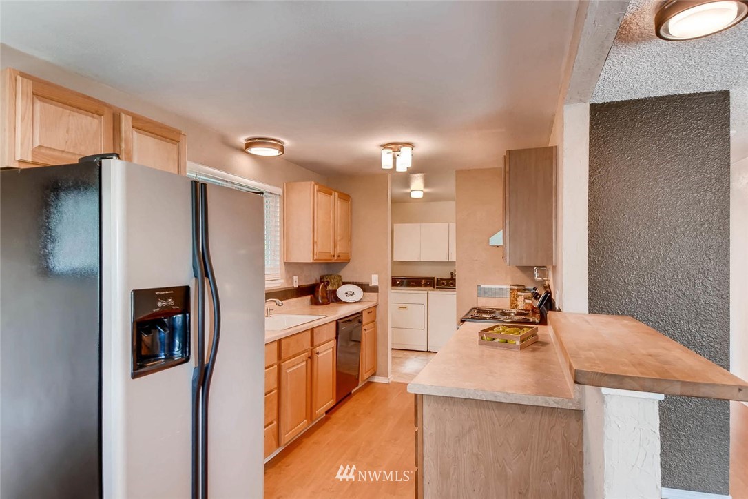 30155 3rd Place Southwest Federal Way, WA 98023 - Photo 5 of 25 Gallery Image 5