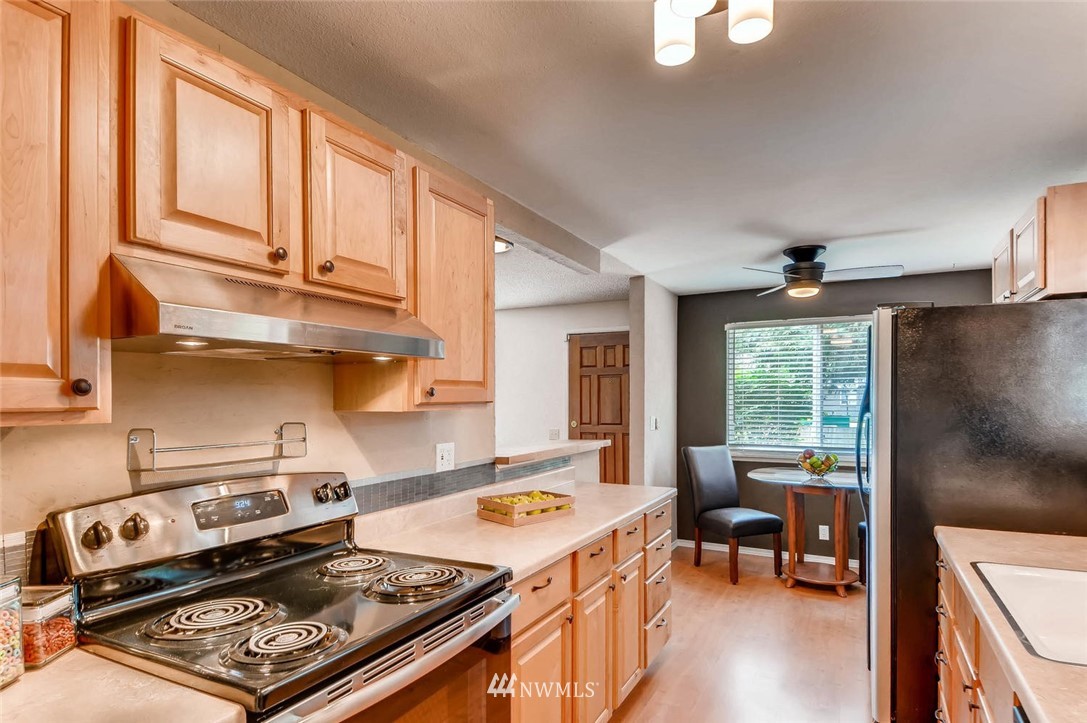30155 3rd Place Southwest Federal Way, WA 98023 - Photo 7 of 25 Gallery Image 7