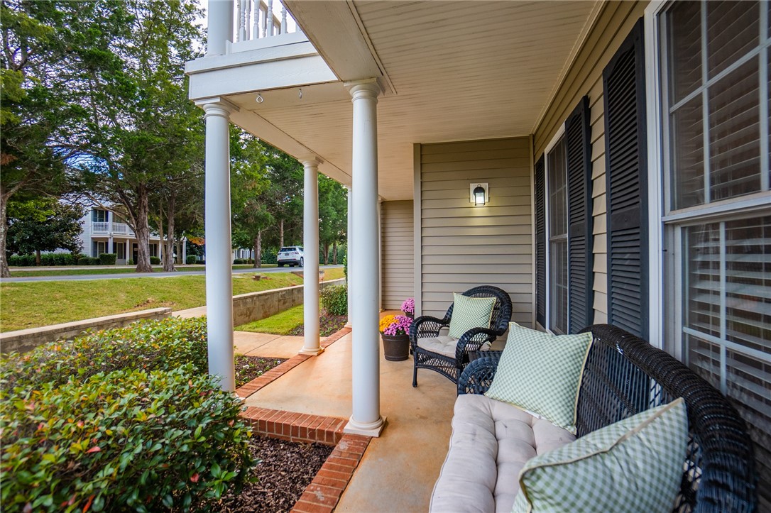 183 Crooked Cedar Way Pendleton, SC 29670 - Photo 2 of 25