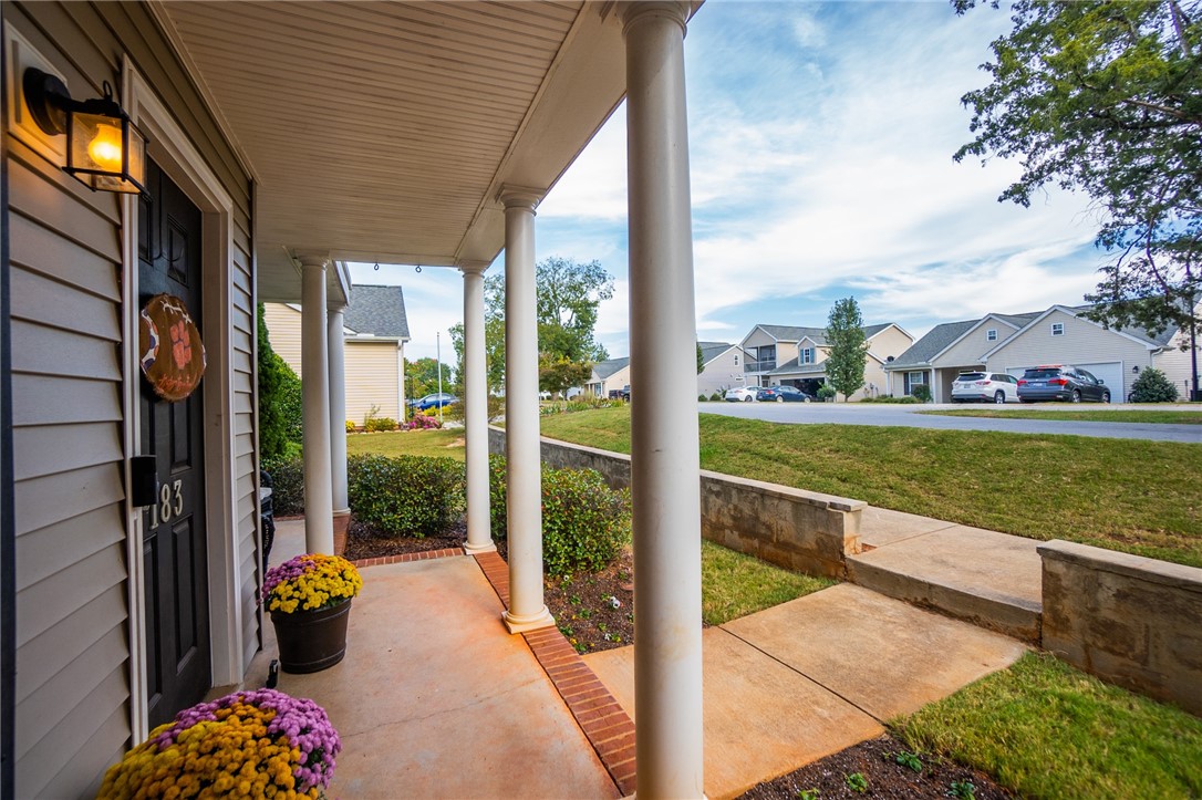 183 Crooked Cedar Way Pendleton, SC 29670 - Photo 4 of 25