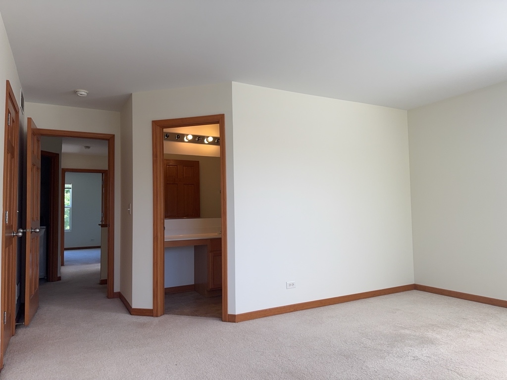 2216 Evergreen Circle, Unit 2216 McHenry, IL 60050 - Photo 17 of 28