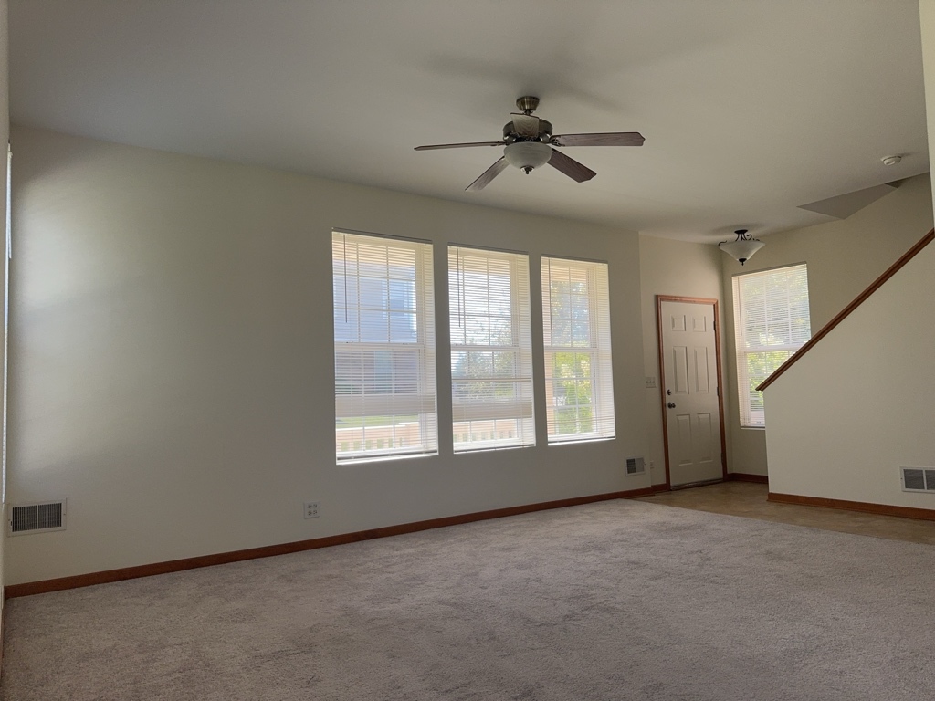 2216 Evergreen Circle, Unit 2216 McHenry, IL 60050 - Photo 6 of 28