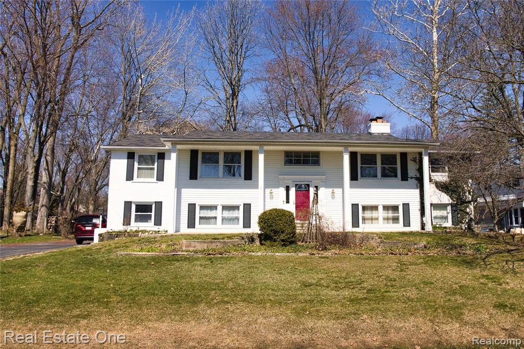 30048 Barwell Road Farmington Hills, MI 48334 - Photo 5 of 36