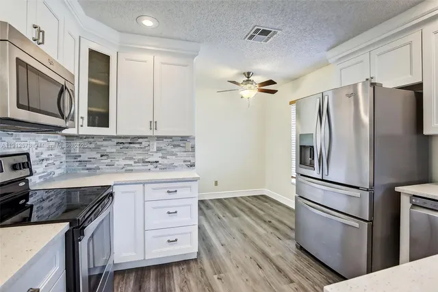 $619,000 | 8800 Lake Park Circle North, Davie, FL 33328