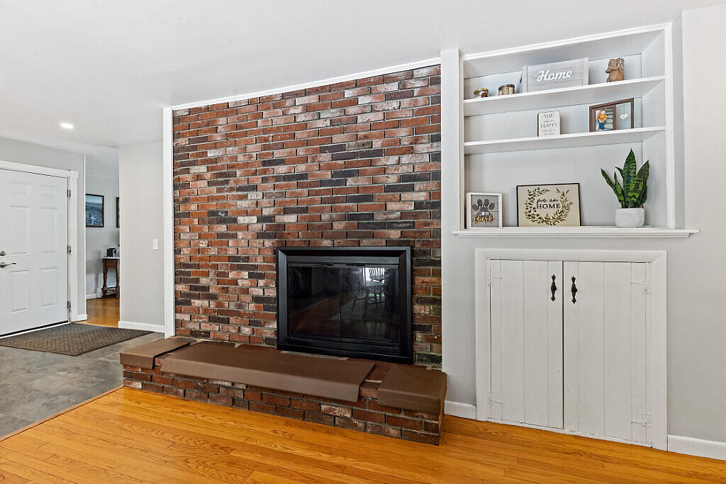 50 Country Club Road Manchester, ME 04351 - Photo 11 of 89 24_BP5A0222_DxO_mls