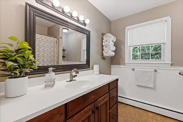 $490,000 | 50 Country Club Road, Manchester, ME 04351