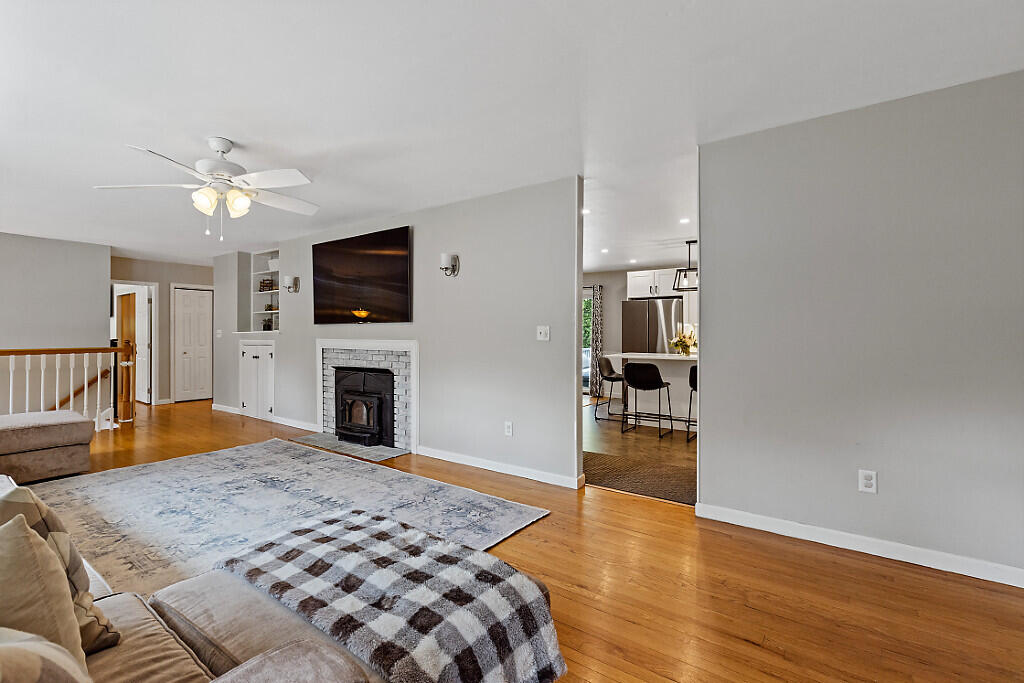 50 Country Club Road Manchester, ME 04351 - Photo 20 of 89 18_BP5A0201_DxO_mls