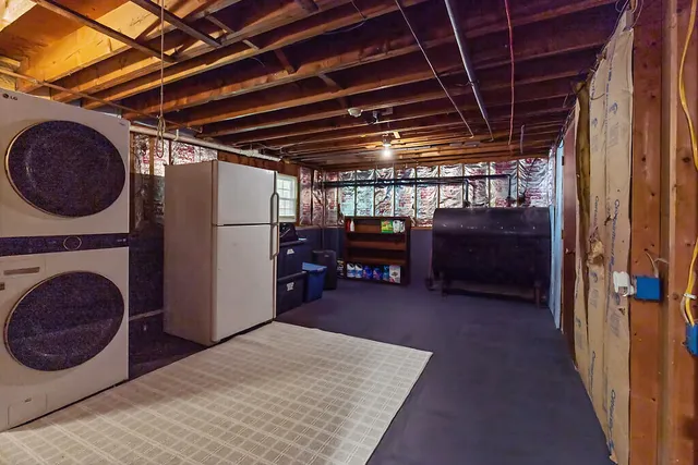 $490,000 | 50 Country Club Road, Manchester, ME 04351