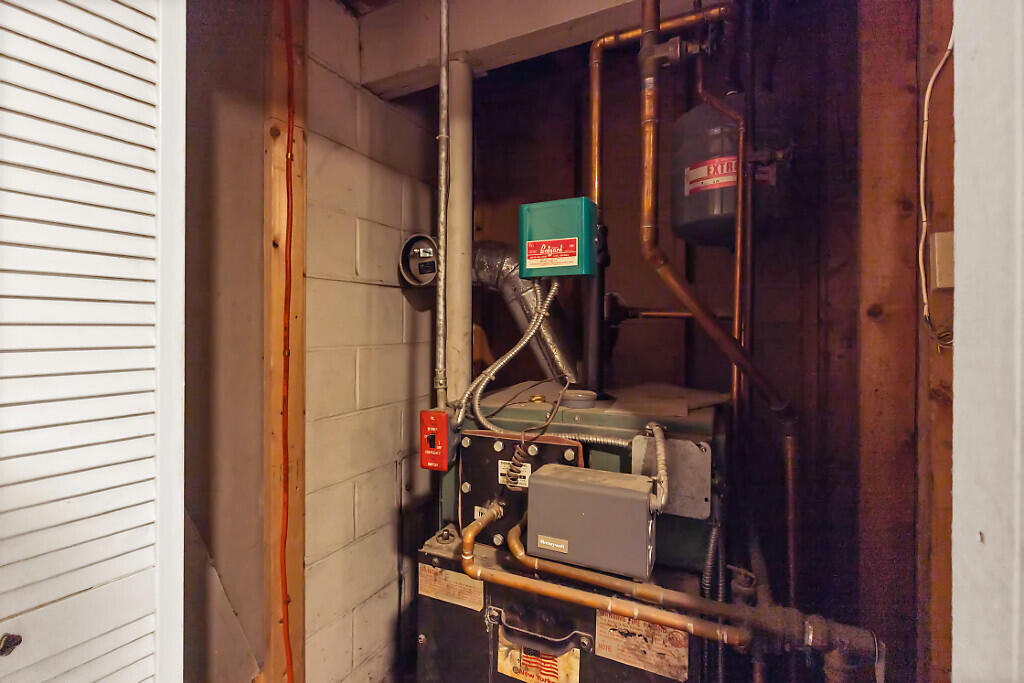 50 Country Club Road Manchester, ME 04351 - Photo 43 of 89 42_BP5A0276_DxO_mls