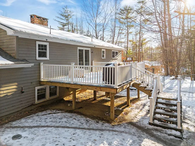 $490,000 | 50 Country Club Road, Manchester, ME 04351
