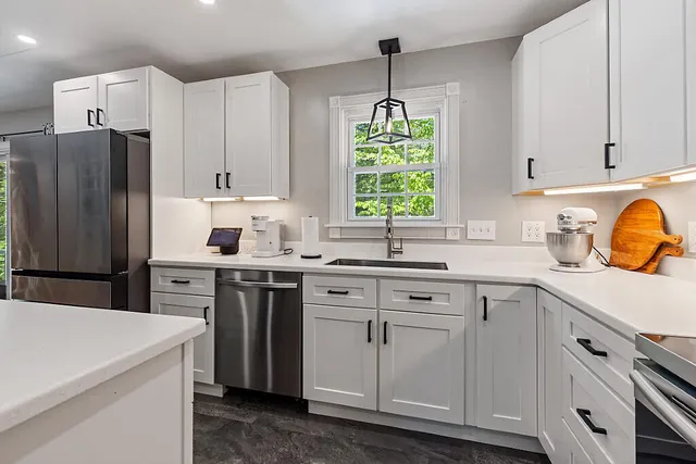 $490,000 | 50 Country Club Road, Manchester, ME 04351