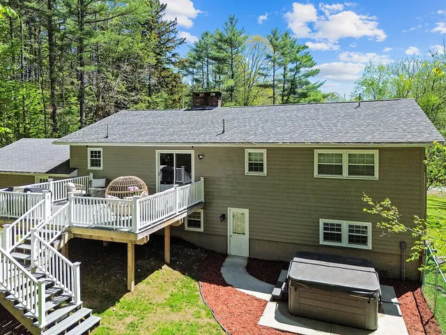 $490,000 | 50 Country Club Road, Manchester, ME 04351