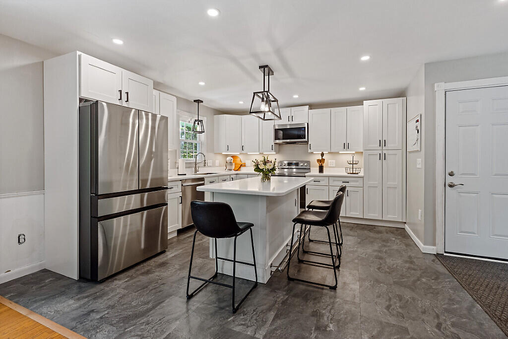 50 Country Club Road Manchester, ME 04351 - Photo 7 of 89 25_BP5A0225_DxO_mls