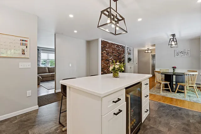 $490,000 | 50 Country Club Road, Manchester, ME 04351