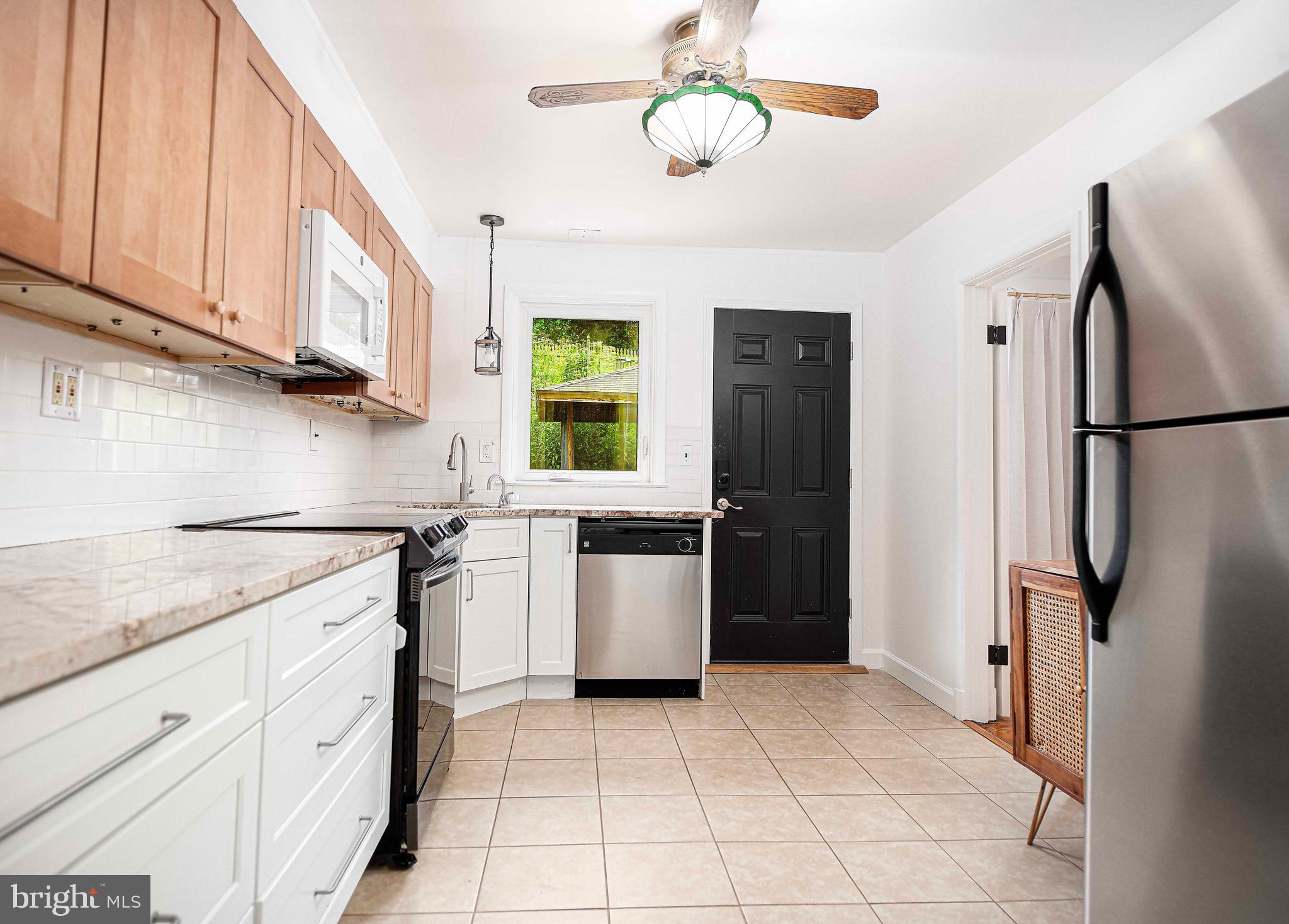 448 Range Road Baltimore, MD 21204 - Photo 15 of 42 Main Kitchen