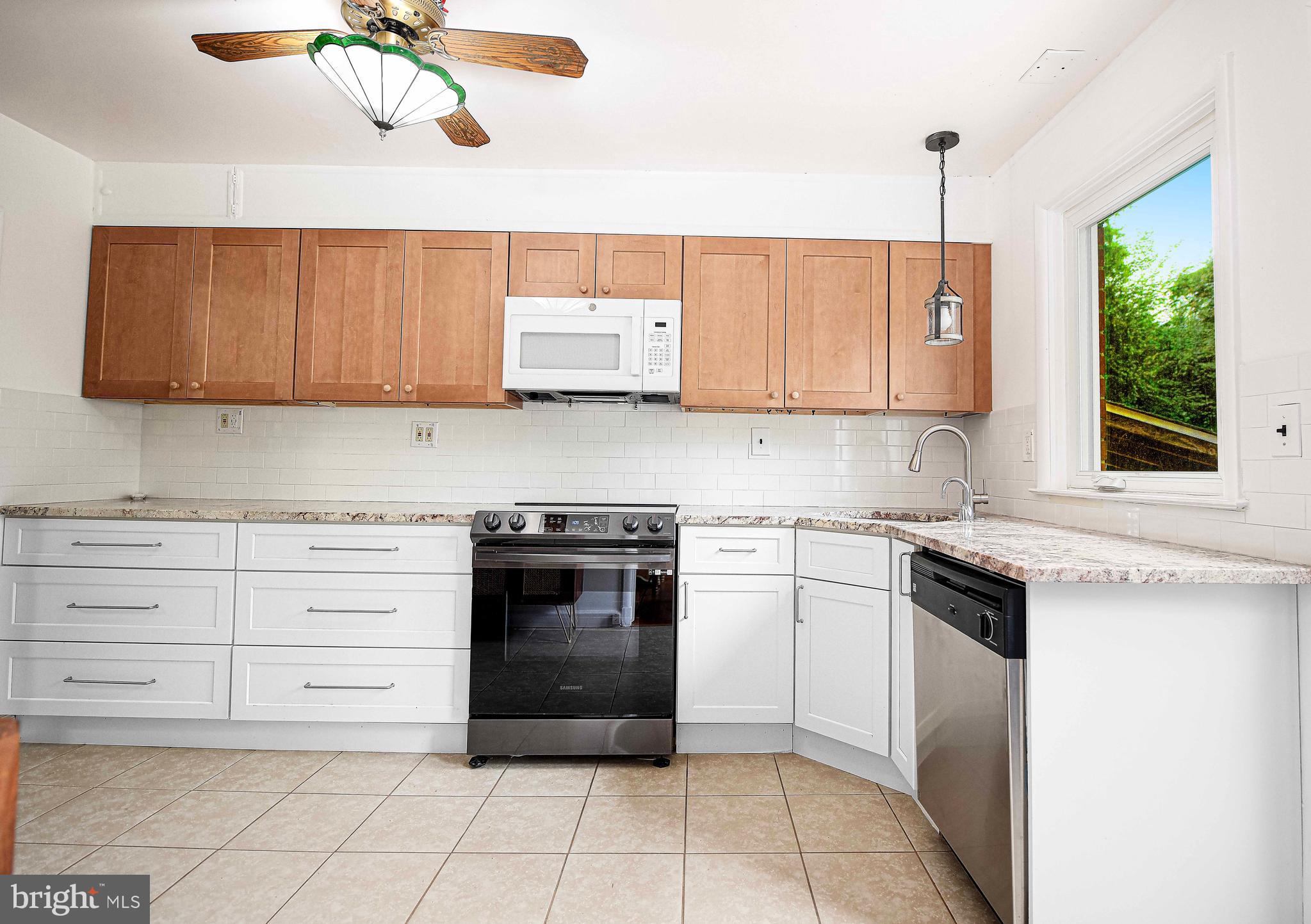 448 Range Road Baltimore, MD 21204 - Photo 16 of 42 Main Kitchen