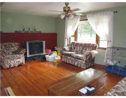 281 Ligo Road Mercer, PA 16137 - Photo 7 of 18 Living Room.