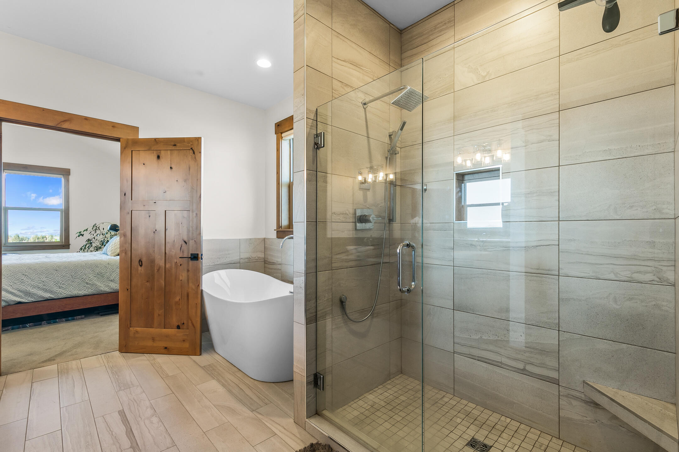 8854 Southwest Copley Road Powell Butte, OR 97753 - Photo 30 of 38 Master bath