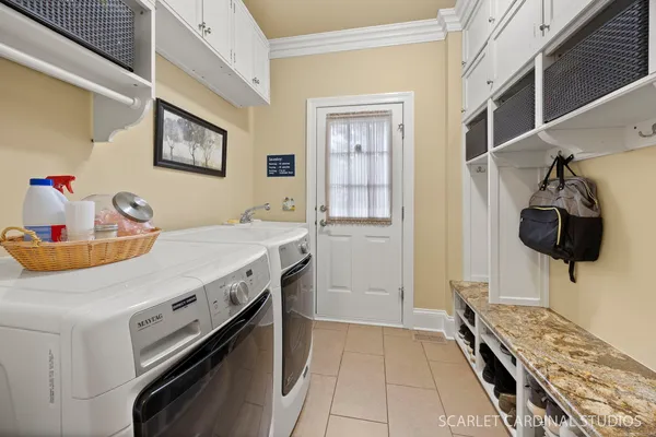 $800,000 | 832 Deering Court, West Chicago, IL 60185