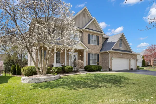 $800,000 | 832 Deering Court, West Chicago, IL 60185
