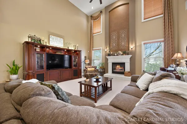 $800,000 | 832 Deering Court, West Chicago, IL 60185