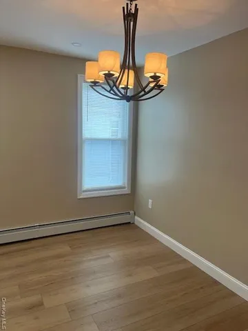 a view of empty room with window