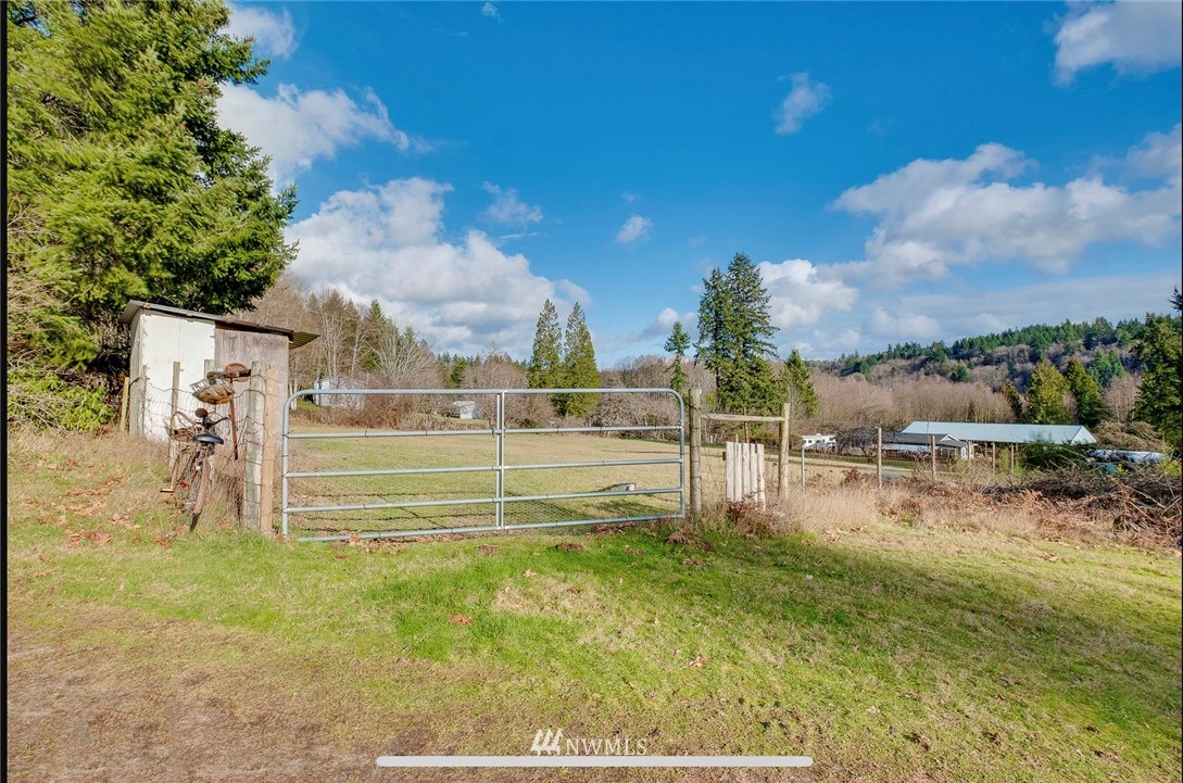 5030 Southeast Hovgaard Road Olalla, WA 98359 - Photo 4 of 16 Gallery Image 4