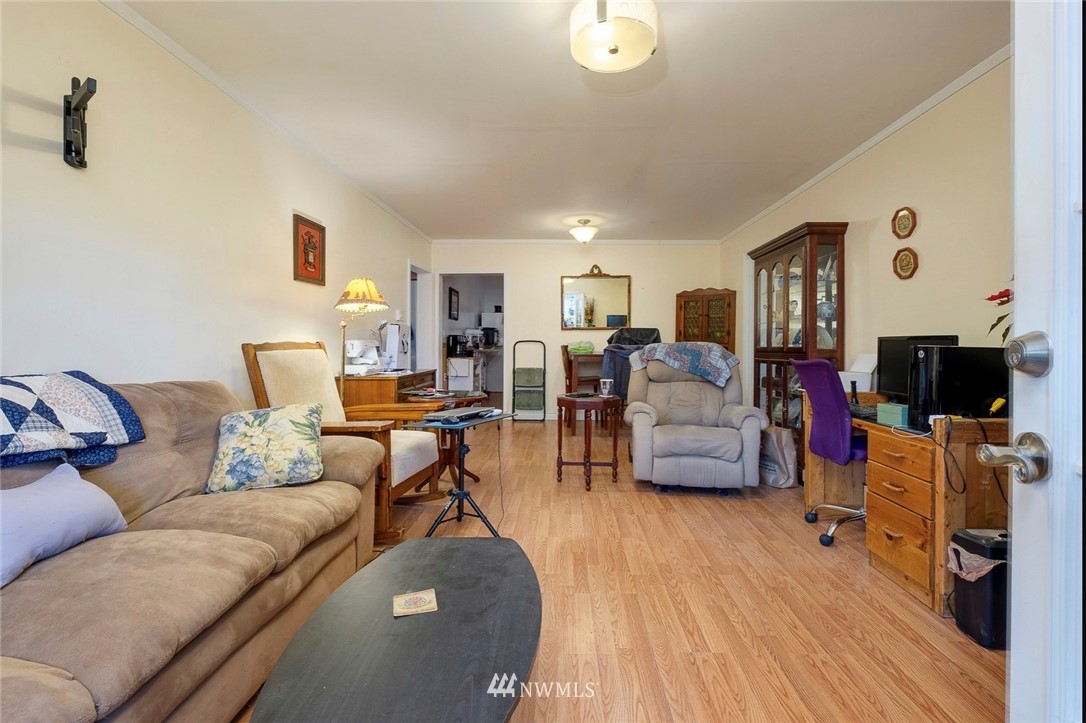 5030 Southeast Hovgaard Road Olalla, WA 98359 - Photo 6 of 16 Gallery Image 6