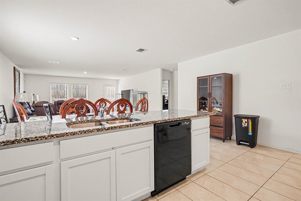 2908 Roy Road Fort Worth, TX 76119 - Photo 12 of 27 Gallery Image 12