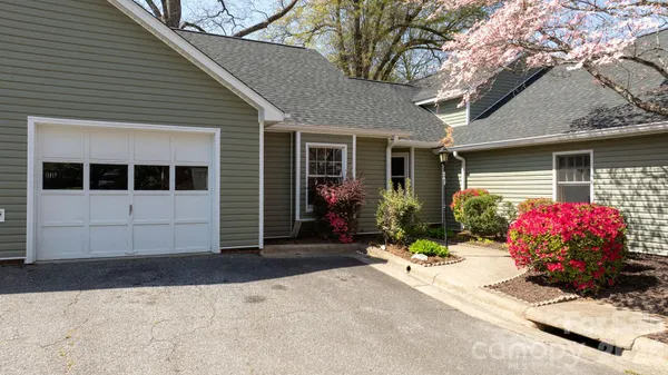 $214,500 | 247 5th Avenue Northeast, Unit 8, Hickory, NC 28601