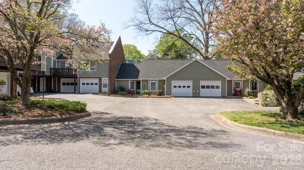 $214,500 | 247 5th Avenue Northeast, Unit 8, Hickory, NC 28601