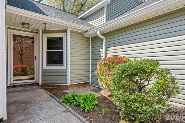 $214,500 | 247 5th Avenue Northeast, Unit 8, Hickory, NC 28601