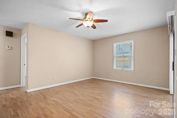 $214,500 | 247 5th Avenue Northeast, Unit 8, Hickory, NC 28601