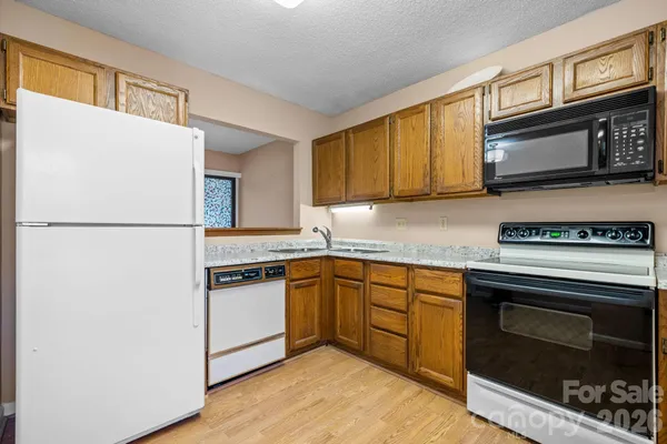 $214,500 | 247 5th Avenue Northeast, Unit 8, Hickory, NC 28601